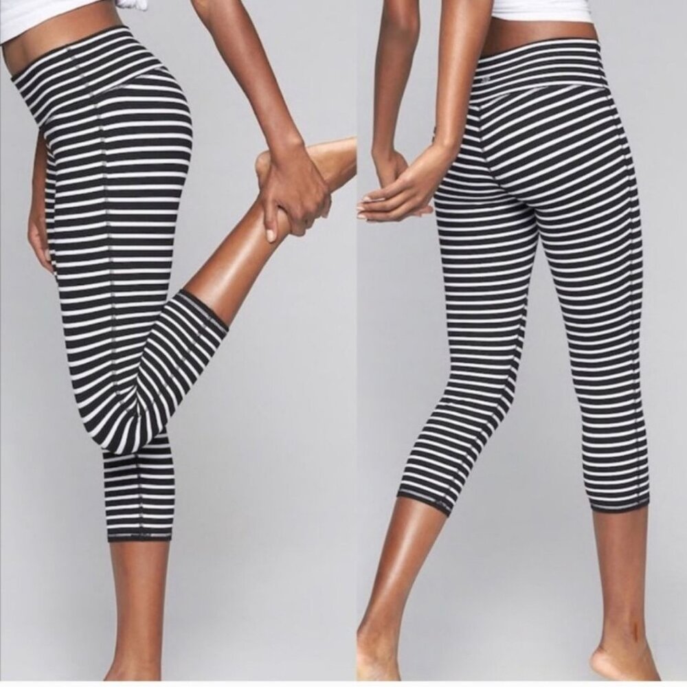 2-pair ATHLETA CHATURANGA Workout Exercise Capri Leggings SMALL - Picture 6 of 6